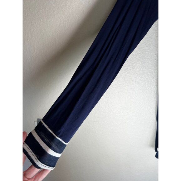 ModCloth Long Sleeve Mock Neck Blouse. Blue & White. Size Small - Picture 4 of 9